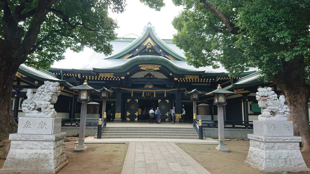 ウォーキングで穴八幡宮と諏訪神社に行きました