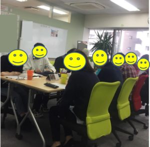 グループワークで雇用形態について利用者さんと話ました。